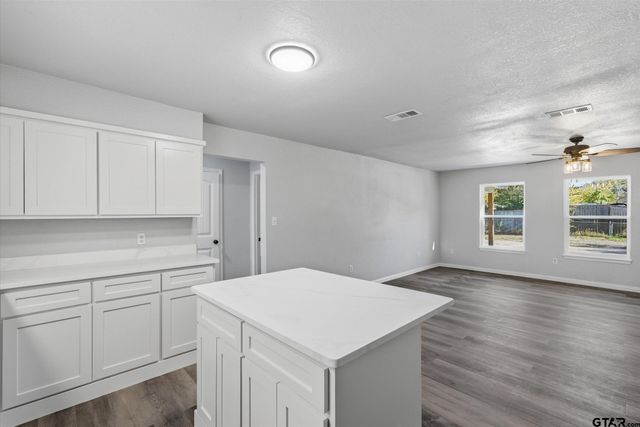 9952 Briar Cove, Wills Point, TX 75169