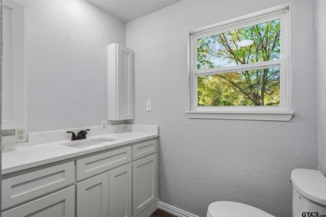 9952 Briar Cove, Wills Point, TX 75169