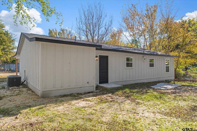 9952 Briar Cove, Wills Point, TX 75169