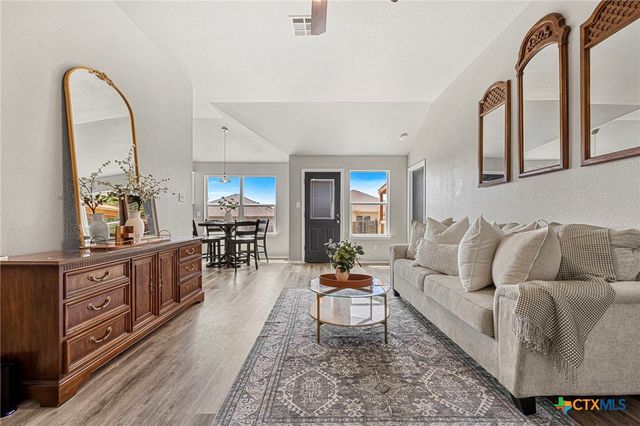 2207 Stoneham, Temple, TX 76504