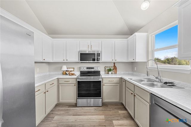 2207 Stoneham, Temple, TX 76504