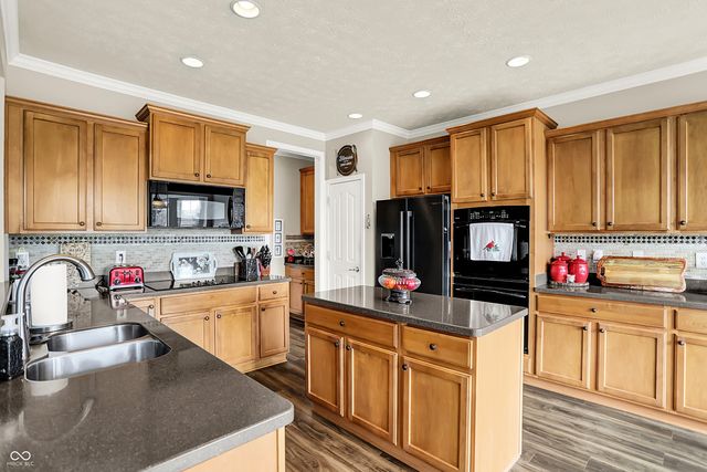 16131 Oliver Street, Fishers, IN 46037