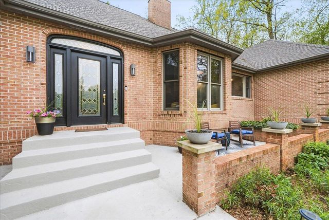 718 N Old Suman Road, Valparaiso, IN 46383