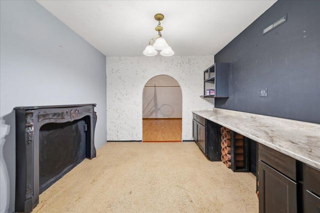 718 N Old Suman Road, Valparaiso, IN 46383