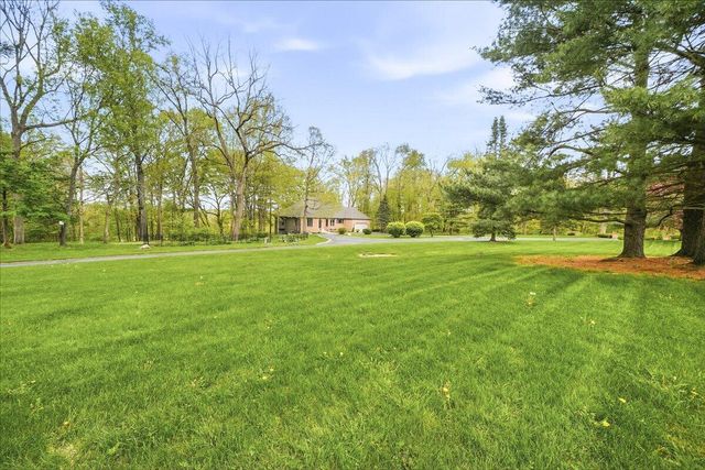 718 N Old Suman Road, Valparaiso, IN 46383