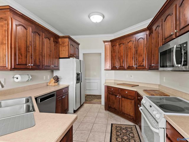 24090 Chadwick Drive, Athens, AL 35613