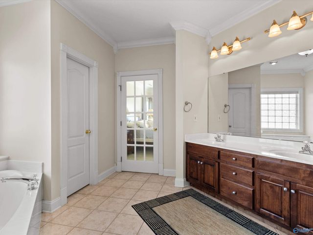 24090 Chadwick Drive, Athens, AL 35613