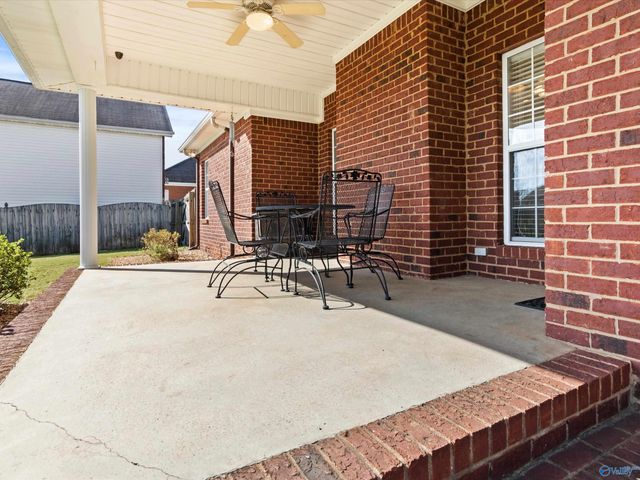 24090 Chadwick Drive, Athens, AL 35613