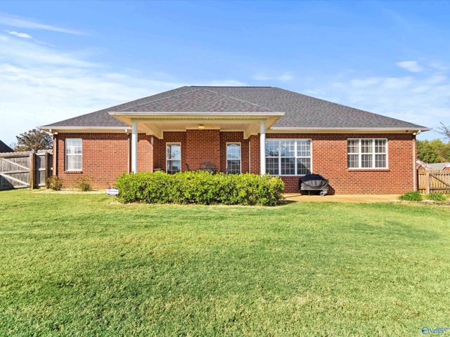 24090 Chadwick Drive, Athens, AL 35613