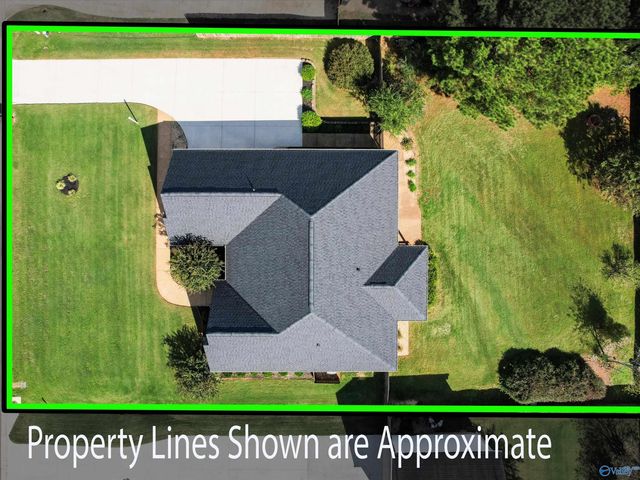 24090 Chadwick Drive, Athens, AL 35613