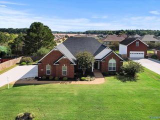 24090 Chadwick Drive, Athens, AL 35613