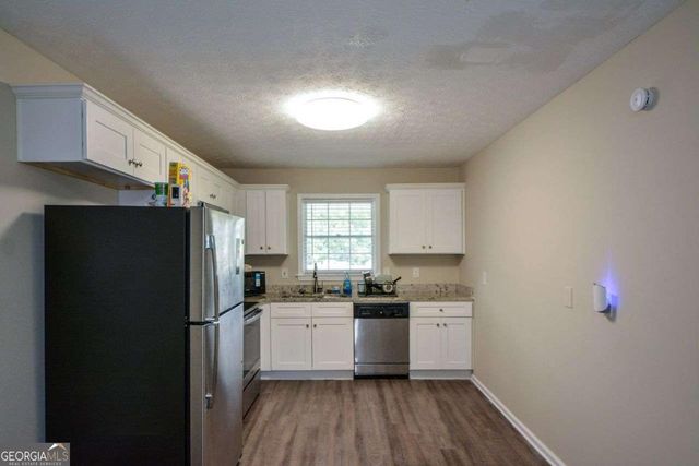 2895 FAIRVIEW Road, Covington, GA 30016