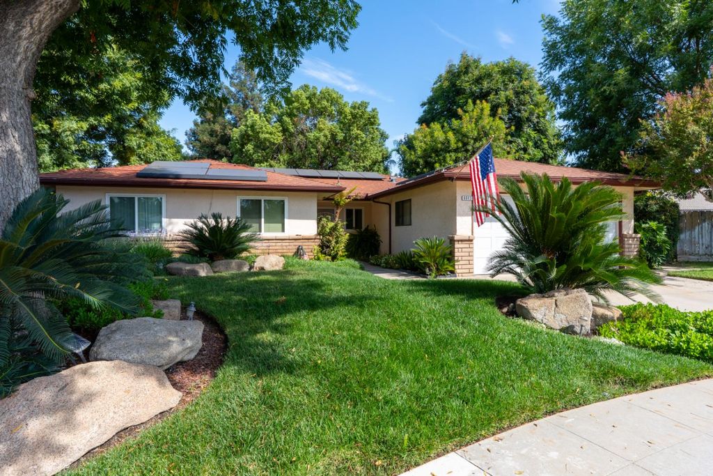 6083 N Marty Avenue, Fresno, CA 93711