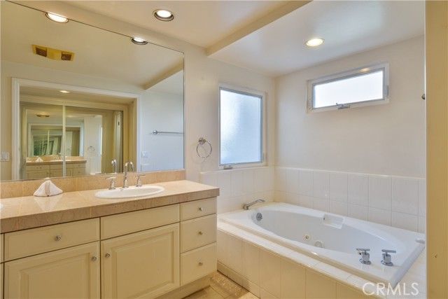 2900 Hermosa View Drive, Hermosa Beach, CA 90254