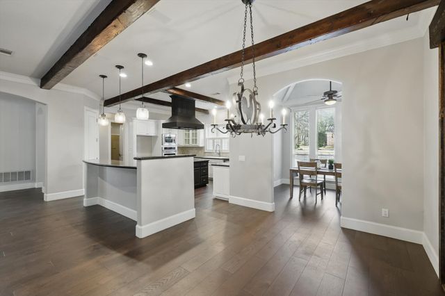 1014 Oak Tree Drive, Fort Worth, TX 76140