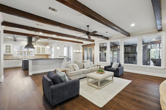 1014 Oak Tree Drive, Fort Worth, TX 76140
