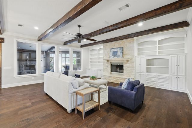 1014 Oak Tree Drive, Fort Worth, TX 76140
