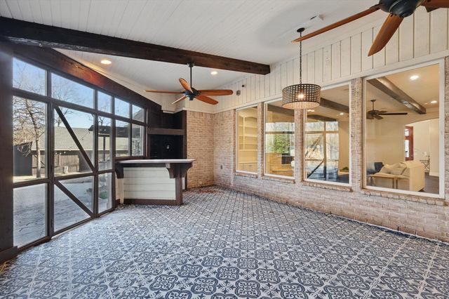 1014 Oak Tree Drive, Fort Worth, TX 76140