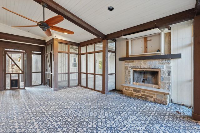 1014 Oak Tree Drive, Fort Worth, TX 76140