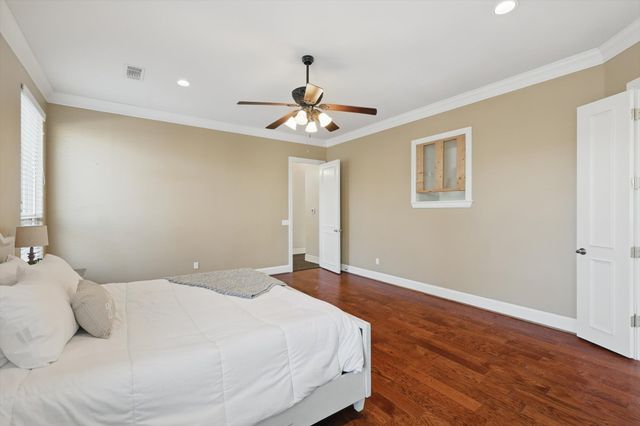 1014 Oak Tree Drive, Fort Worth, TX 76140