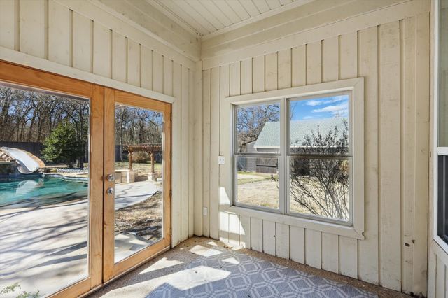 1014 Oak Tree Drive, Fort Worth, TX 76140