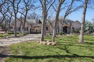 1014 Oak Tree Drive, Fort Worth, TX 76140