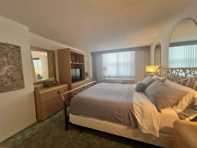 101 Briny Avenue 811, Pompano Beach, FL 33062