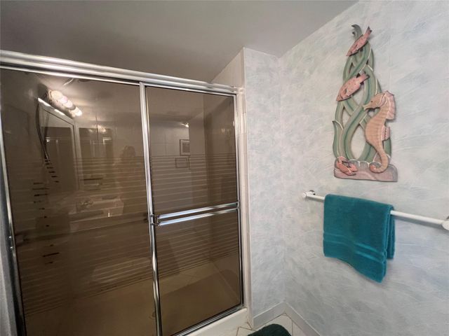 101 Briny Avenue 811, Pompano Beach, FL 33062
