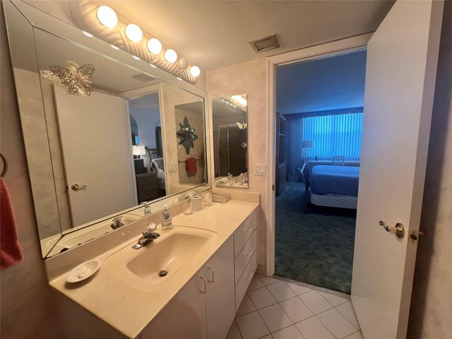 101 Briny Avenue 811, Pompano Beach, FL 33062
