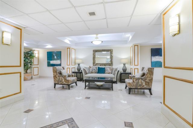 101 Briny Avenue 811, Pompano Beach, FL 33062