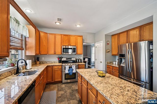 5 Forest View Drive, Berkeley, NJ 08721