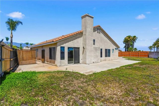2885 W Calle Vista, Rialto, CA 92377