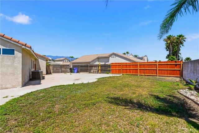 2885 W Calle Vista, Rialto, CA 92377