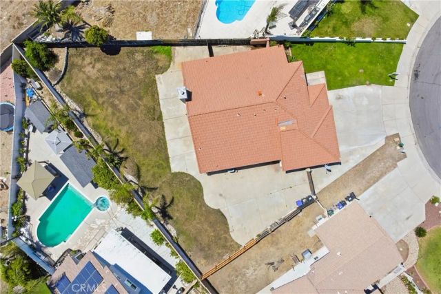 2885 W Calle Vista, Rialto, CA 92377