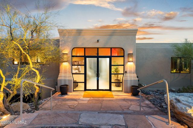 6255 N Wilmot Road, Tucson, AZ 85750