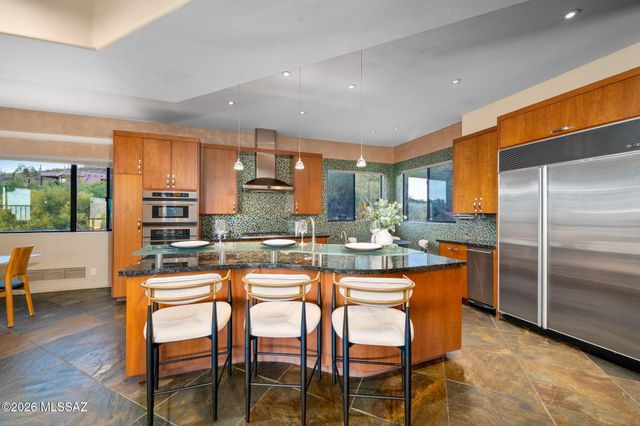 6255 N Wilmot Road, Tucson, AZ 85750
