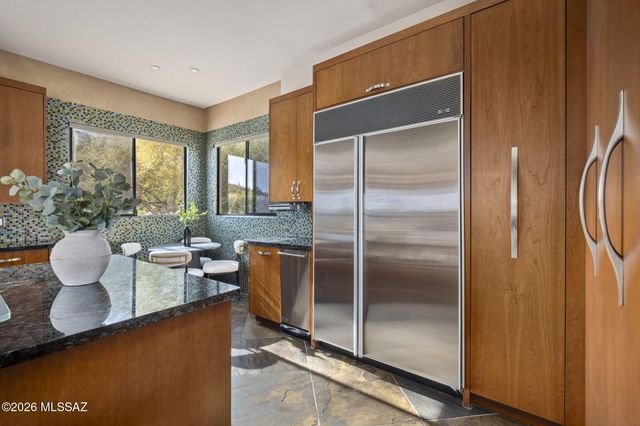 6255 N Wilmot Road, Tucson, AZ 85750