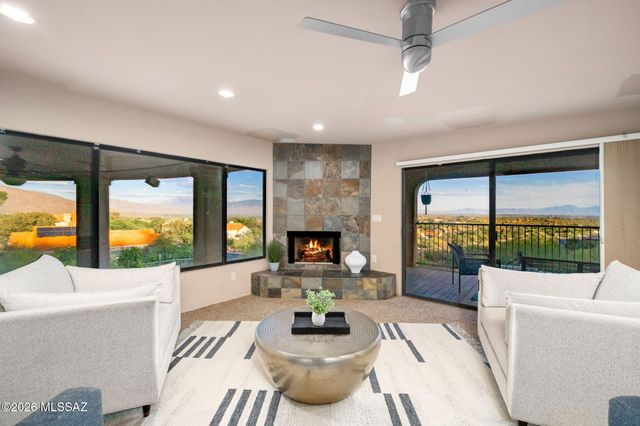 6255 N Wilmot Road, Tucson, AZ 85750