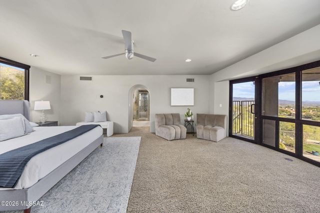 6255 N Wilmot Road, Tucson, AZ 85750