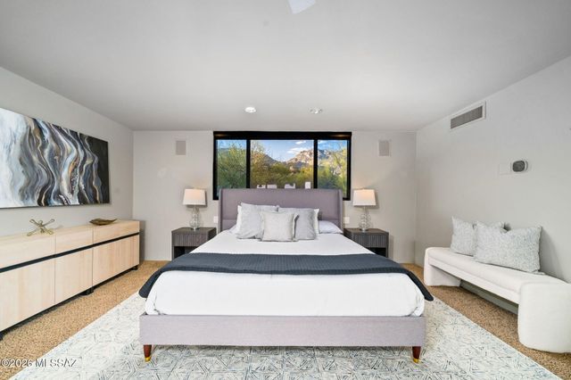 6255 N Wilmot Road, Tucson, AZ 85750