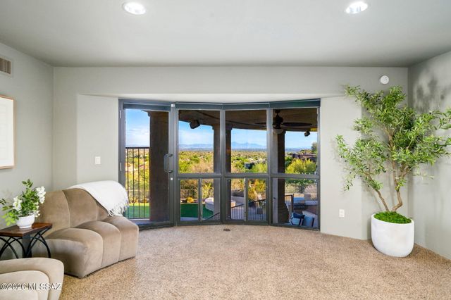 6255 N Wilmot Road, Tucson, AZ 85750