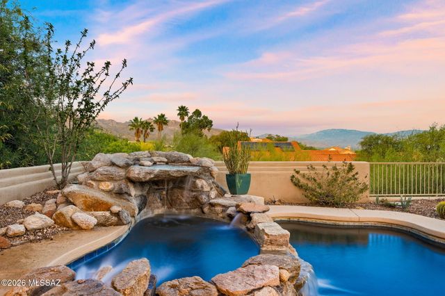 6255 N Wilmot Road, Tucson, AZ 85750
