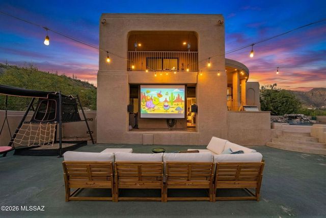 6255 N Wilmot Road, Tucson, AZ 85750