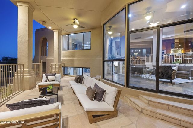 6255 N Wilmot Road, Tucson, AZ 85750