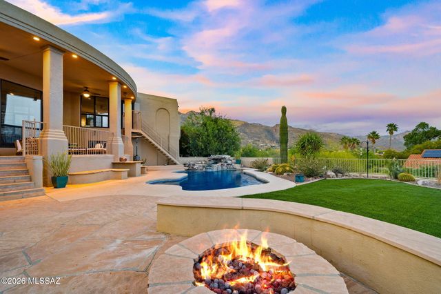 6255 N Wilmot Road, Tucson, AZ 85750