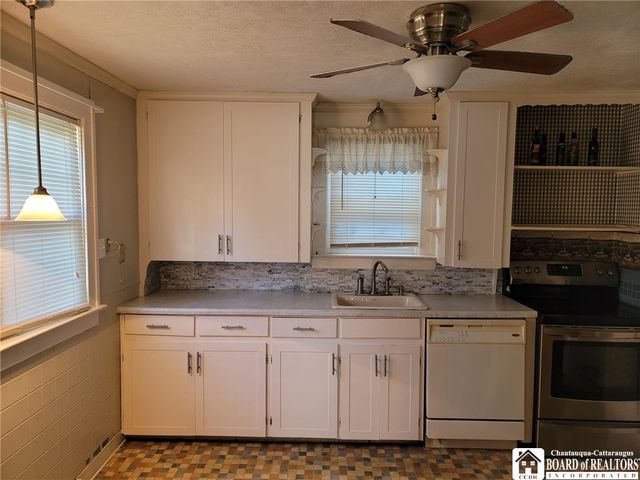 85 Dearborn Street, Jamestown, NY 14701