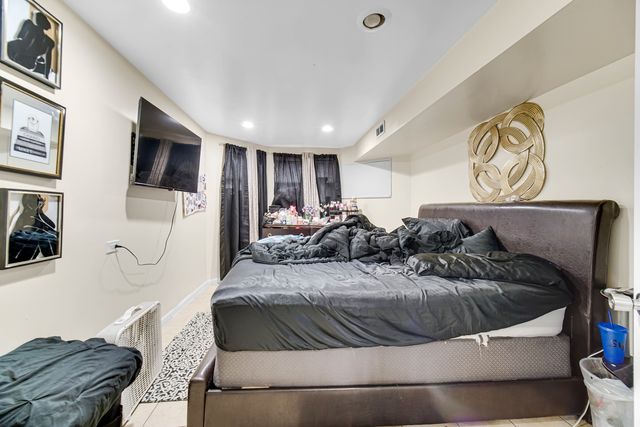 5744 S Green Street, Chicago, IL 60621