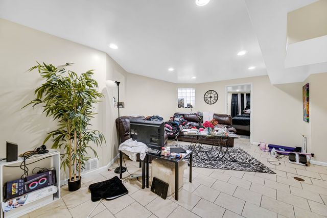 5744 S Green Street, Chicago, IL 60621