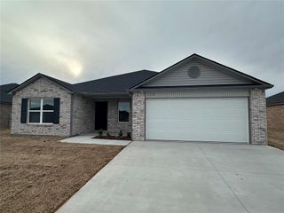 1133 Sunflower Lane, Newcastle, OK 73065