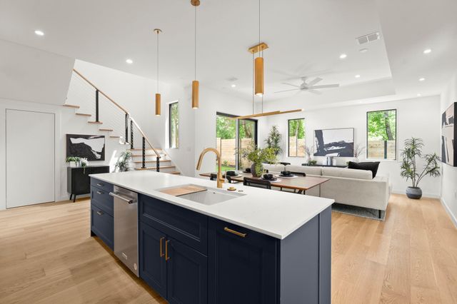 5511 Joe Sayers Ave B, Austin, TX 78756